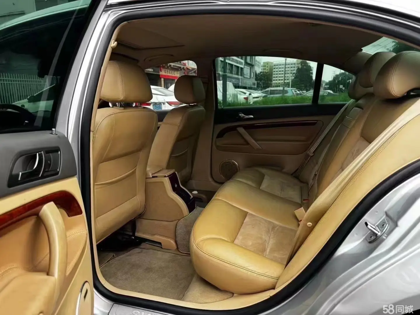 Volkswagen Passat Lingyu 2009 immagine di auto #7