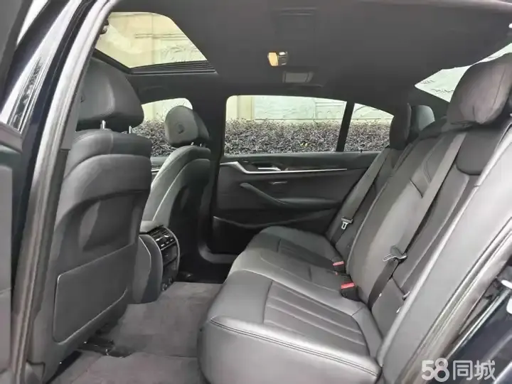 BMW 5 Series 2018 #7 BMW 5 Series 2018 car image #7