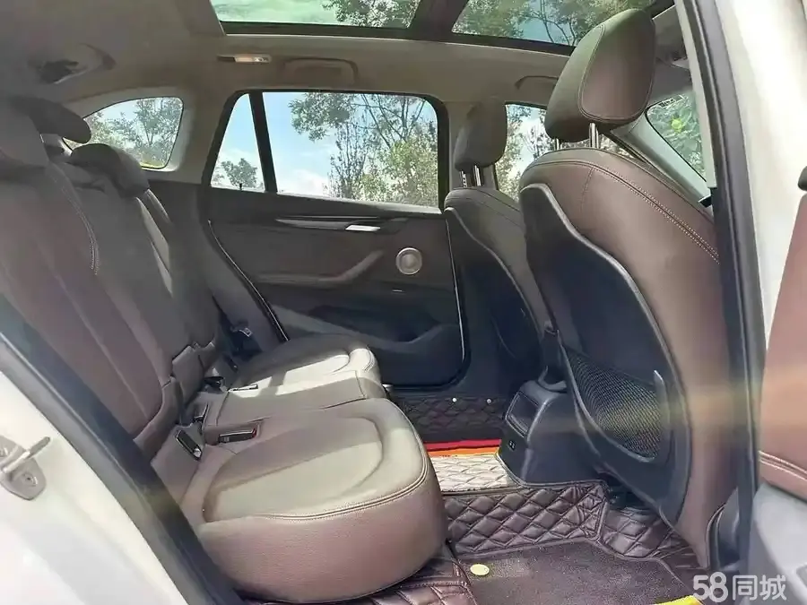 BMW i5 M60 2022 car image #7