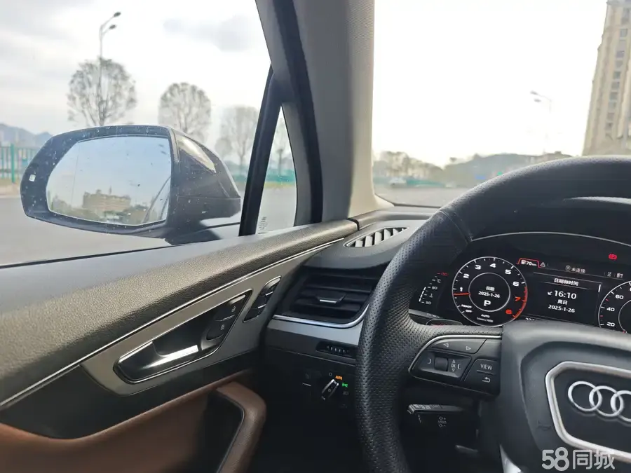 Audi Q7 2016 car image #7