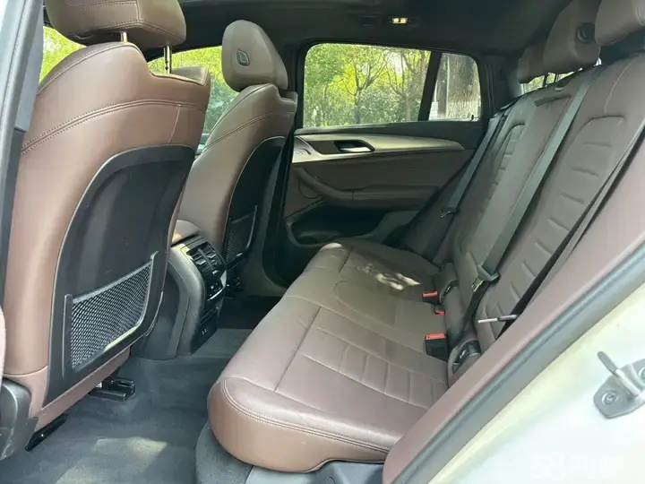 BMW X4 2021 صورة سيارة #7