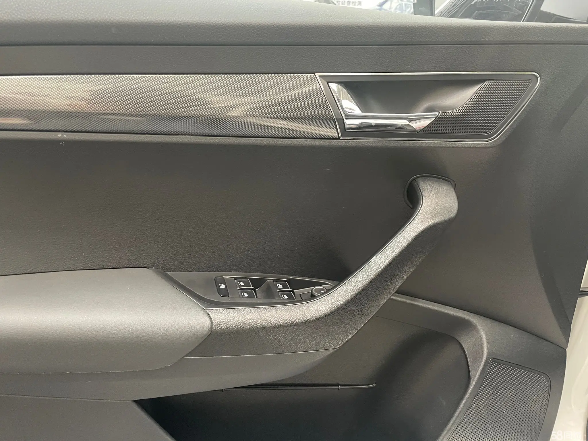 Skoda Karoq 2020 изображение автомобиля #7