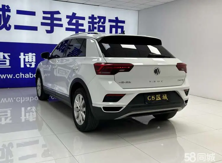 Volkswagen T-Roc 2021 immagine di auto #7