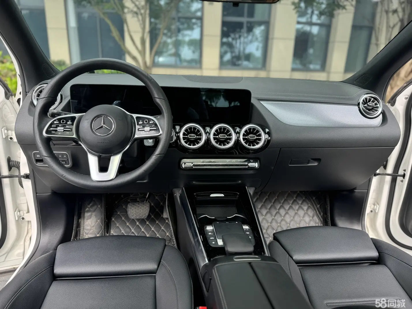 Mercedes-Benz GLA Class 2020 car image #7