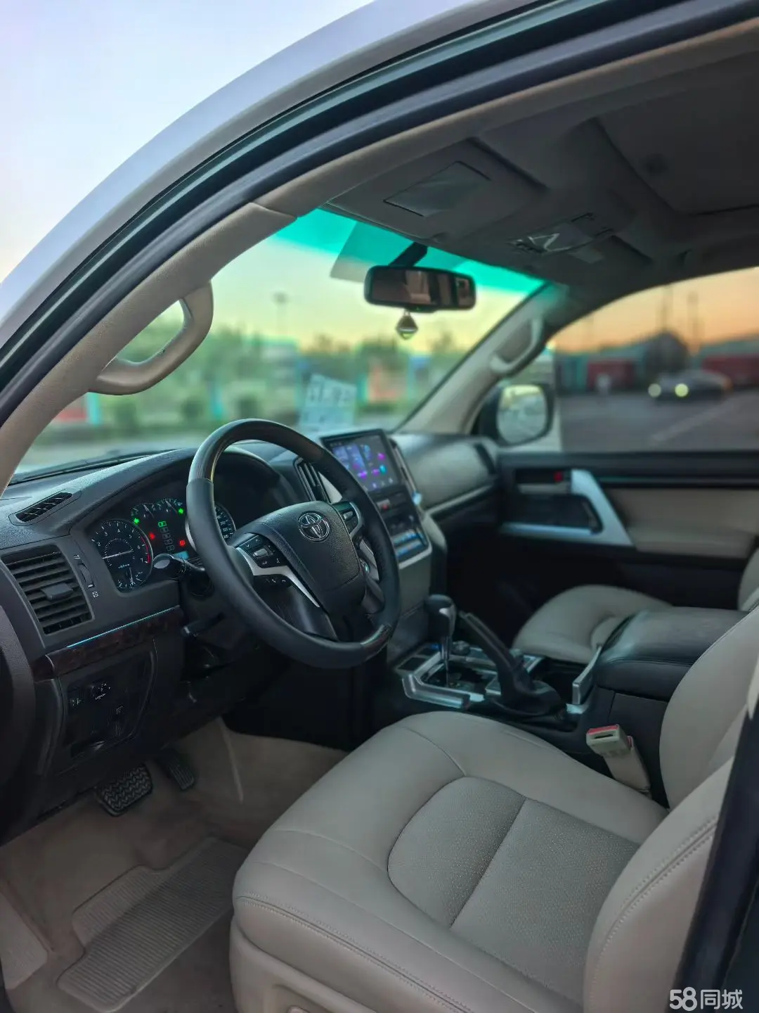 丰田 兰德酷路泽 2010 汽车图片 #7