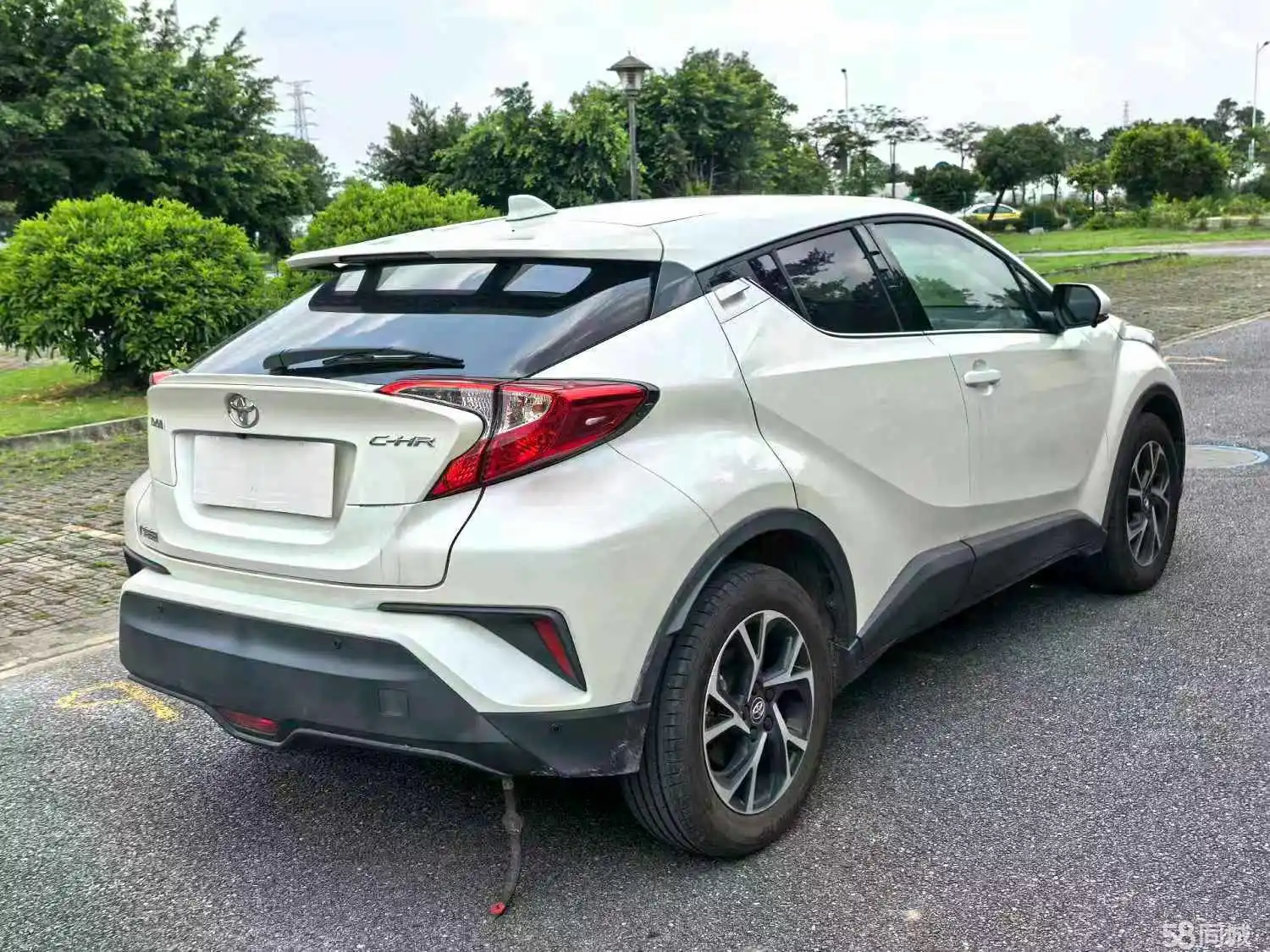 Toyota C-HR 2019 immagine di auto #7