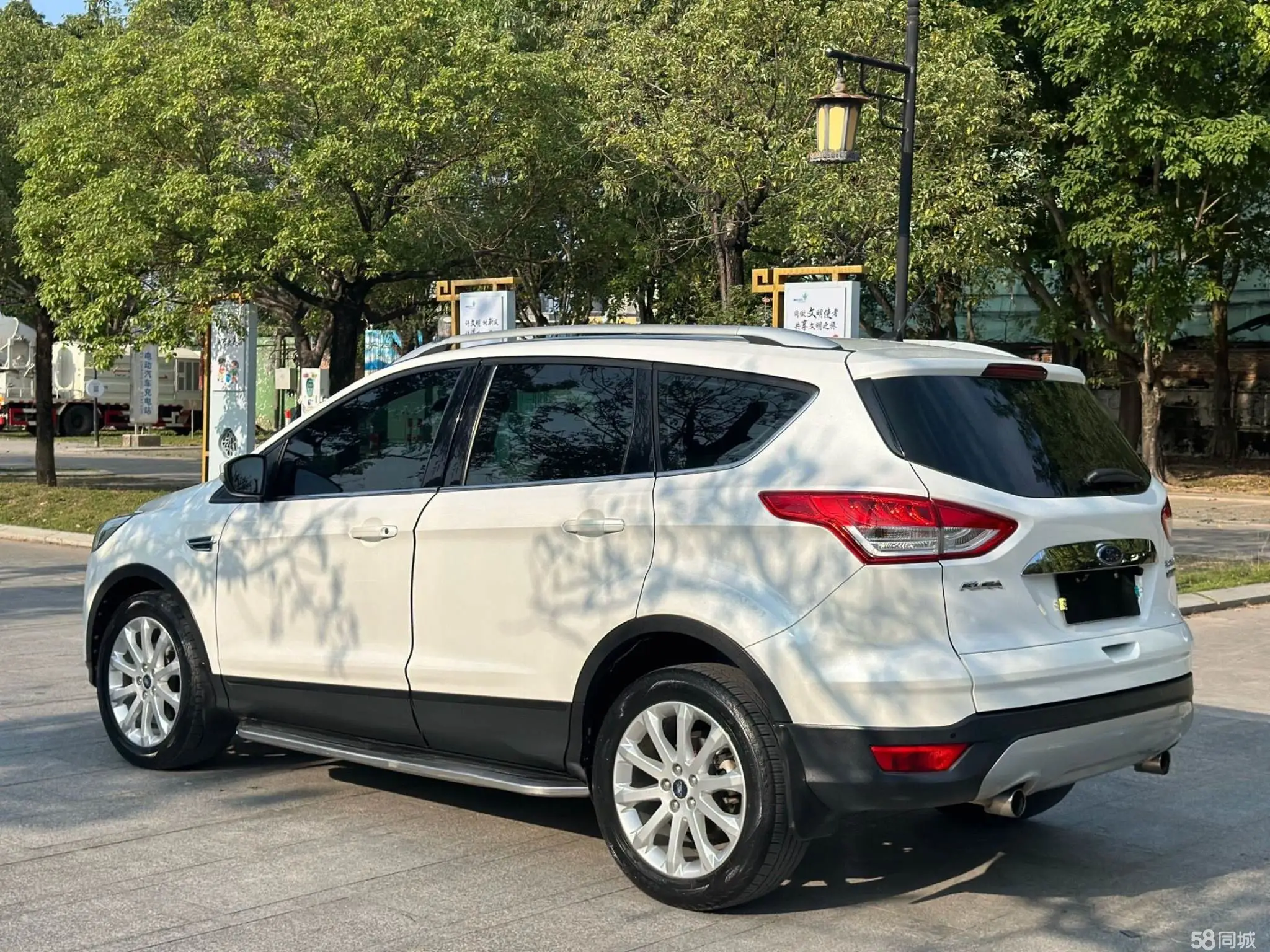 Ford Kuga 2014 car image #7