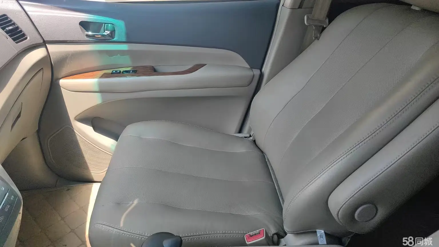 BYD M6 2014 изображение автомобиля #7