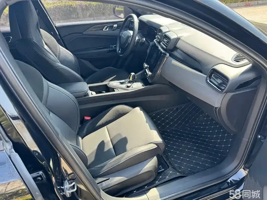 Lynk & Co 03 2019 #7 Lynk & Co 03 2019 car image #7