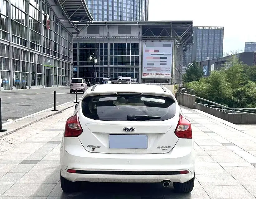 Ford Focus Active 2013 #7 Ford Focus Active 2013 car image #7