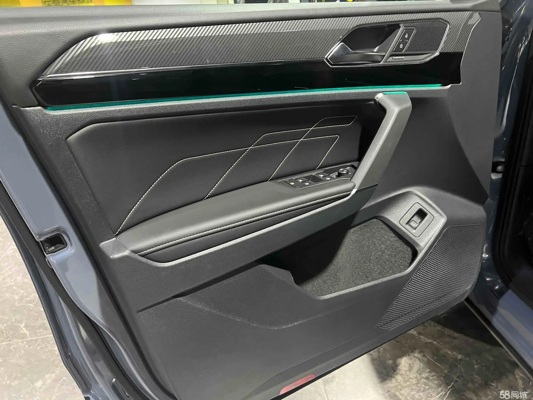 Volkswagen Tayron X 2020 car image #7