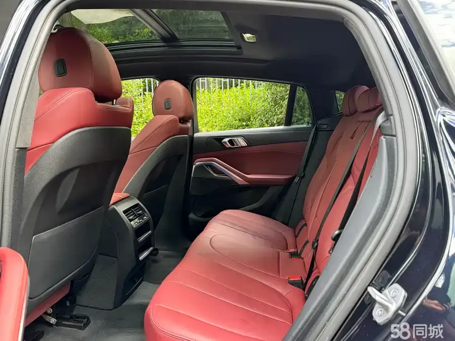 BMW X6 2023 car image #7