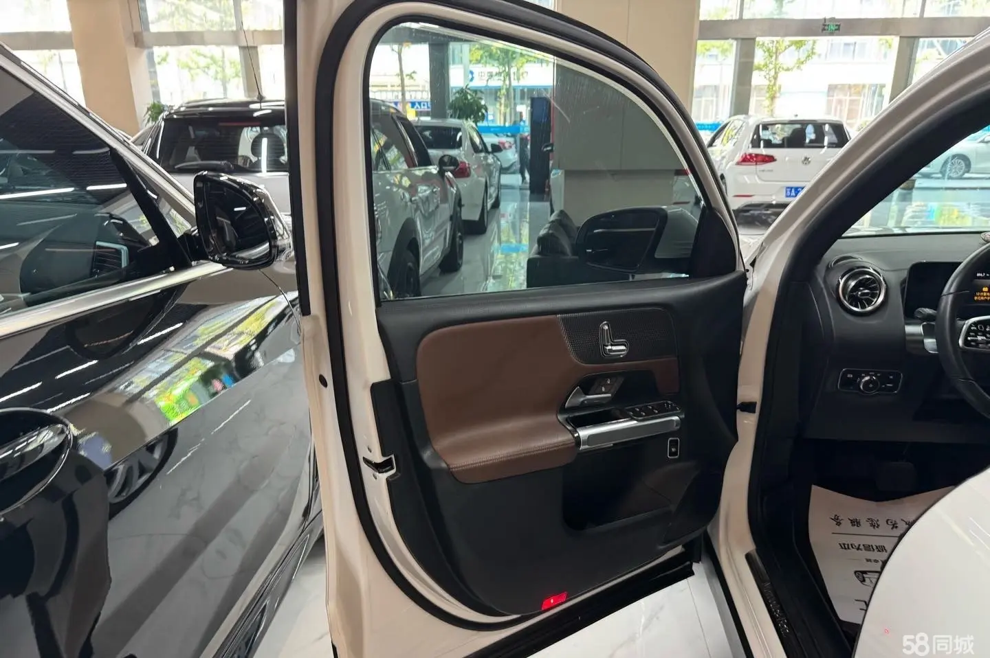 Mercedes-Benz GLB Class 2020 immagine di auto #7