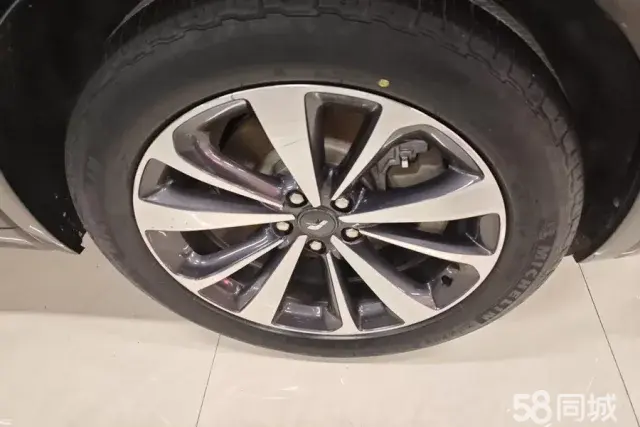 Li i6 2021 immagine di auto #7