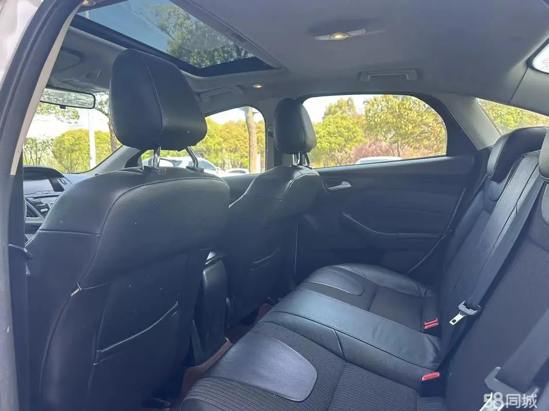 Ford Focus 2012 #7 Ford Focus 2012 car image #7