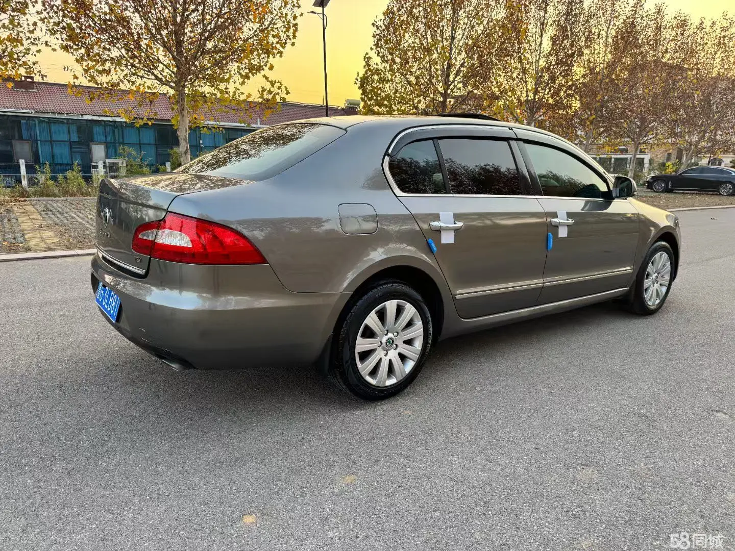 Skoda Superb 2010 immagine di auto #7