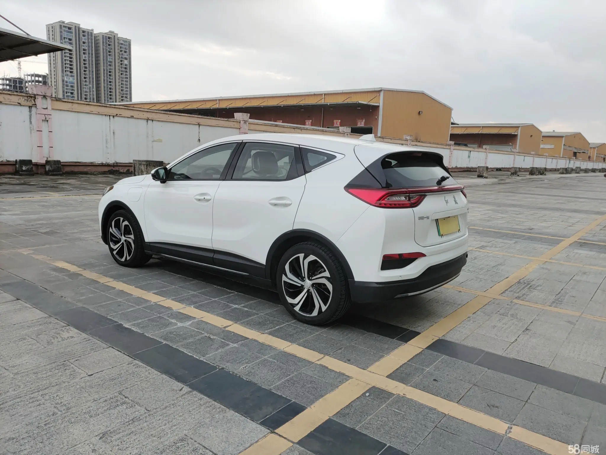 HongQi E-HS3 2019 car image #7