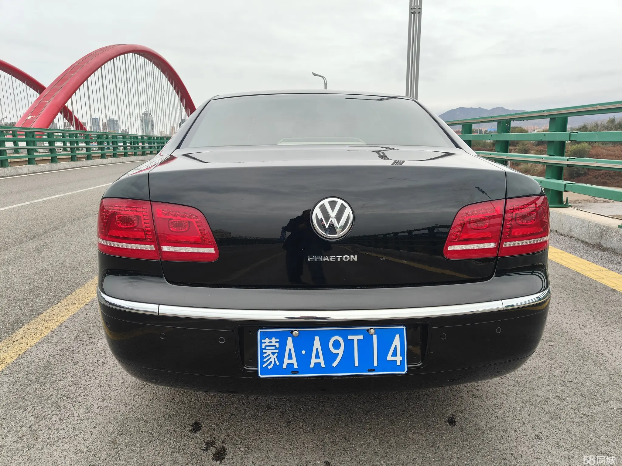 Volkswagen Pheaton 2011 immagine di auto #7