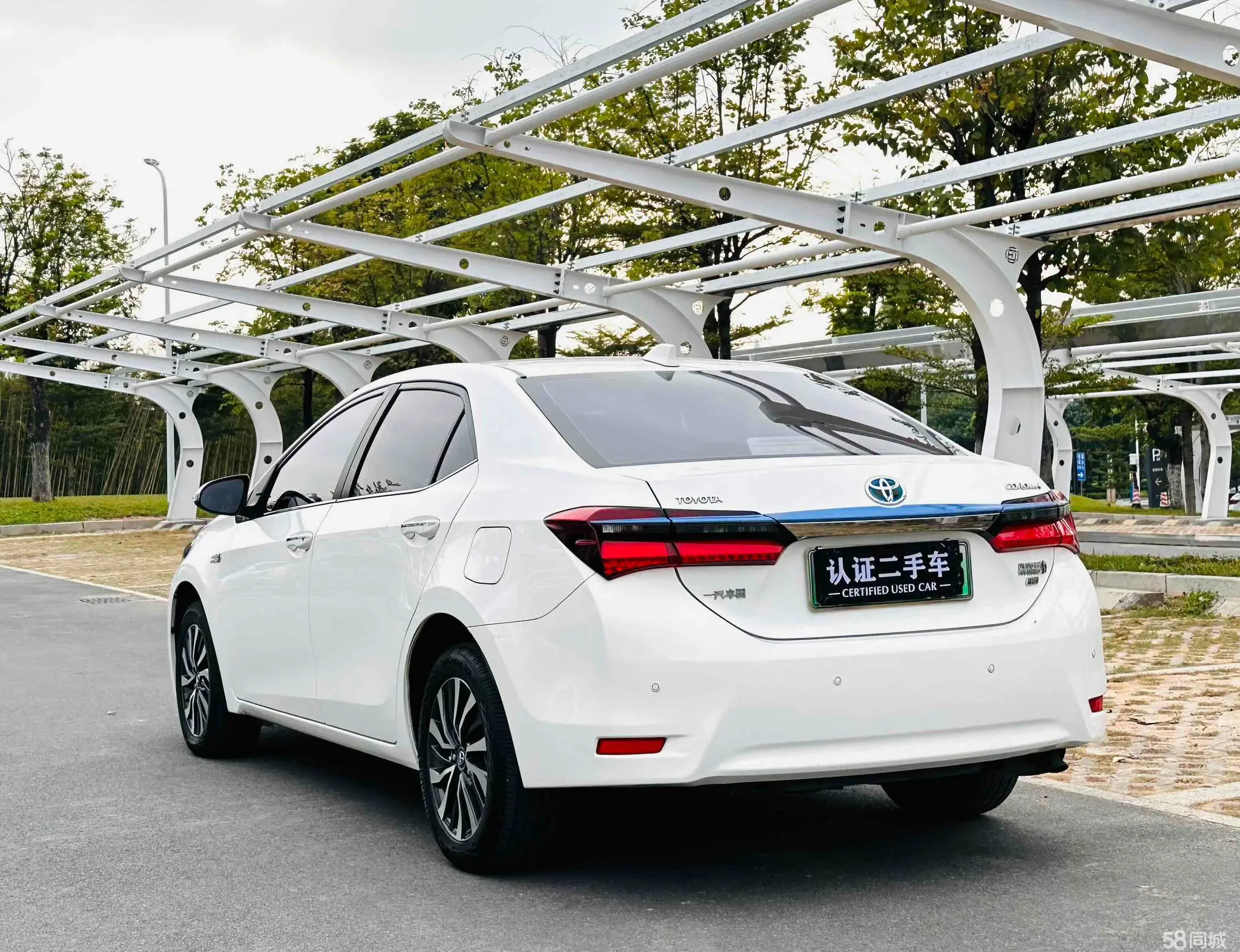 Toyota Corolla Hybird E+ 2019 immagine di auto #7