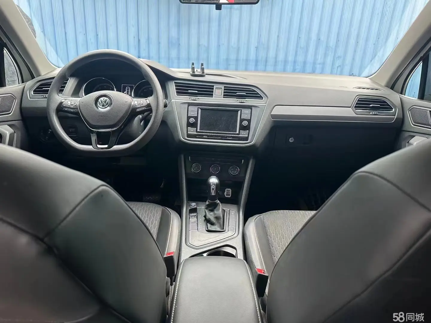 Volkswagen Tiguan L 2020 immagine di auto #7