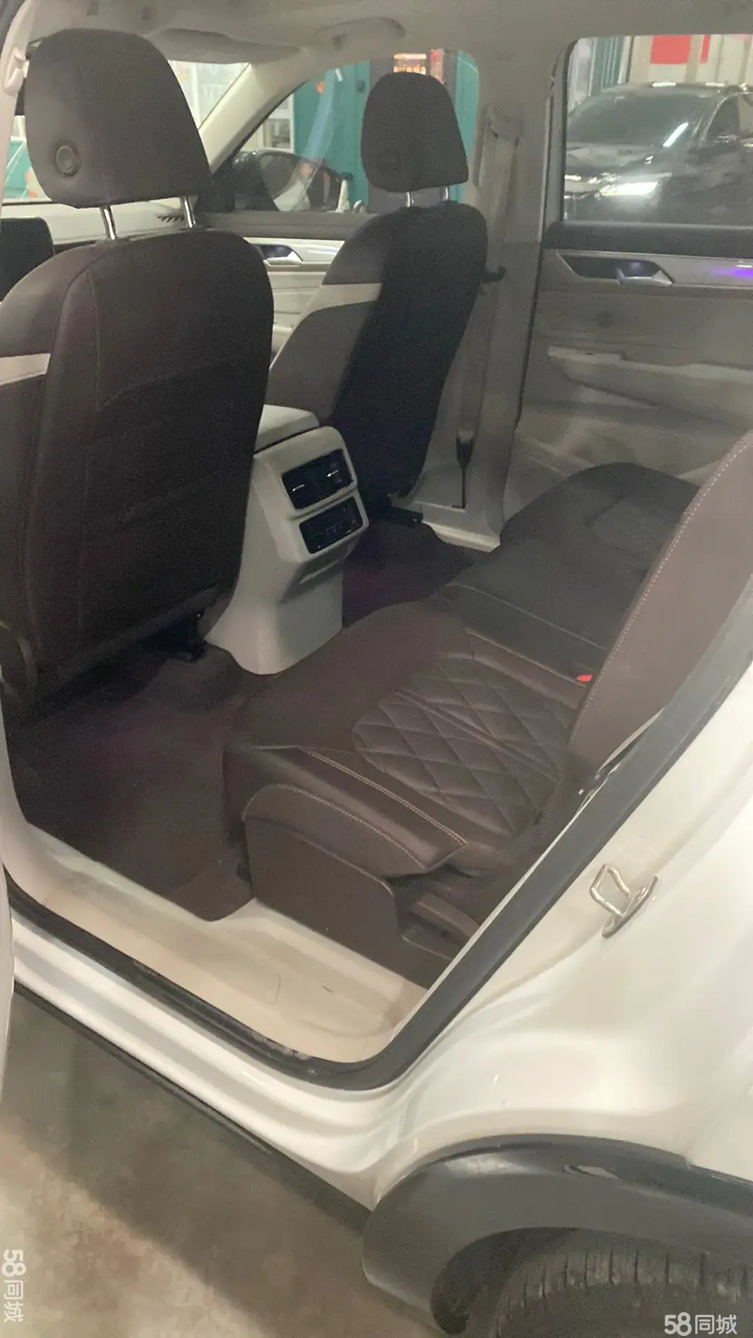 Volkswagen Tavendor 2022 car image #7