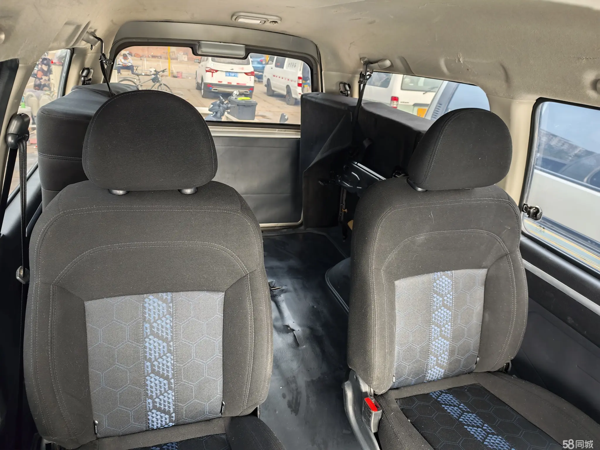 Forthing Lingzhi EV 2022 car image #7