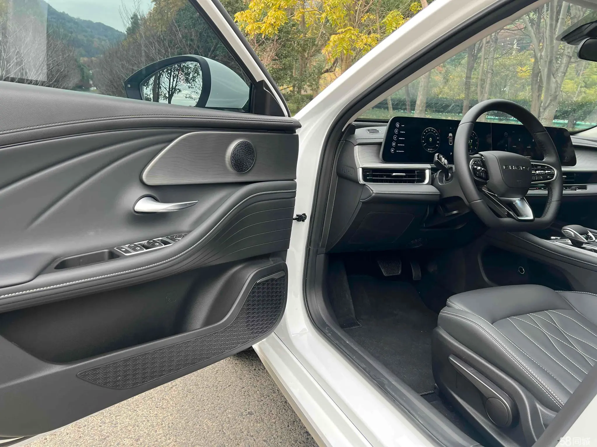 Chery Arrizo 8 Pro 2023 car image #7