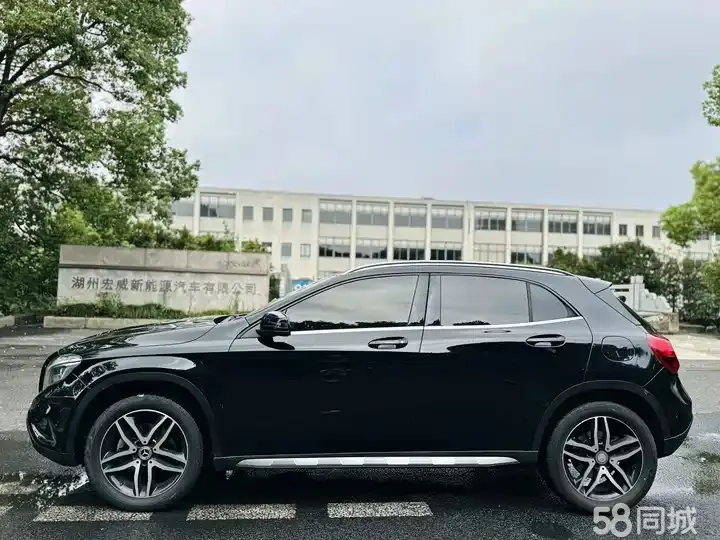 Mercedes-Benz GLA Class 2015 car image #7