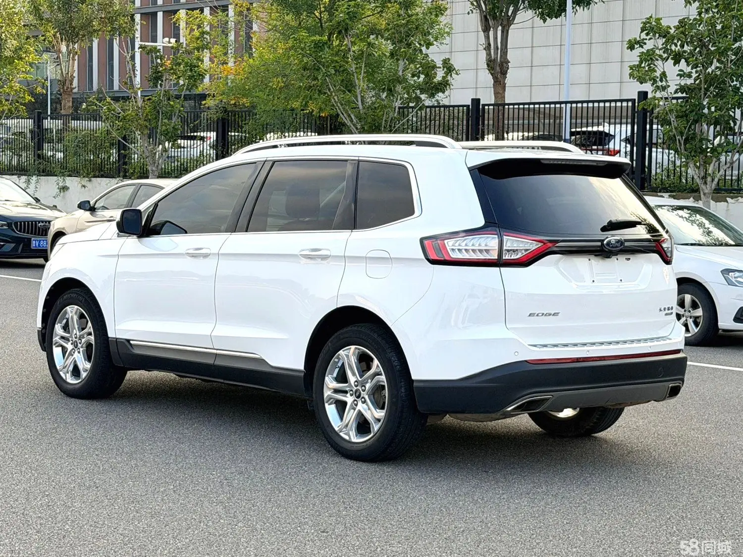 Ford Edge 2019 car image #7