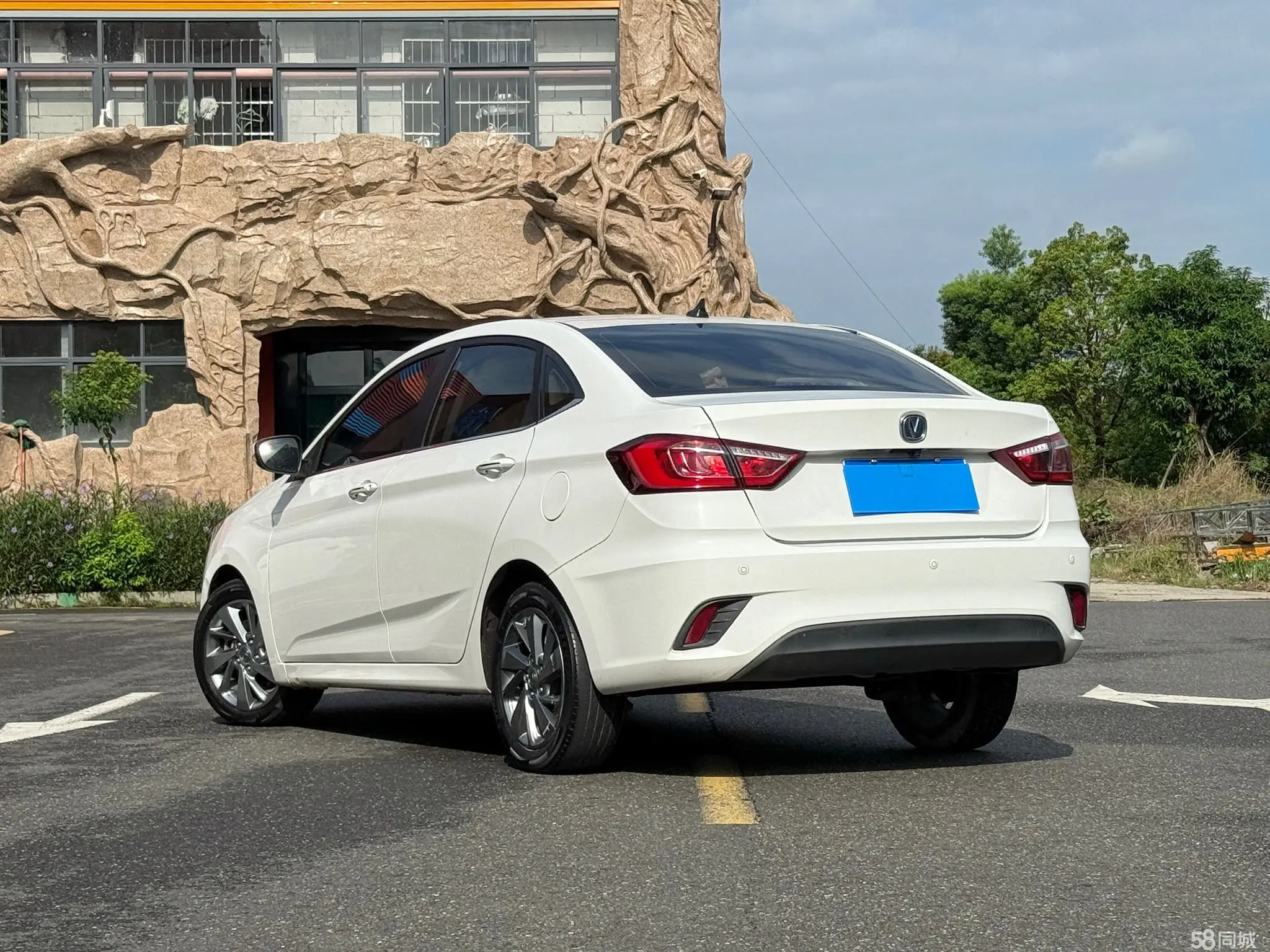 Changan Eado DT 2018 #7 Changan Eado DT 2018 car image #7