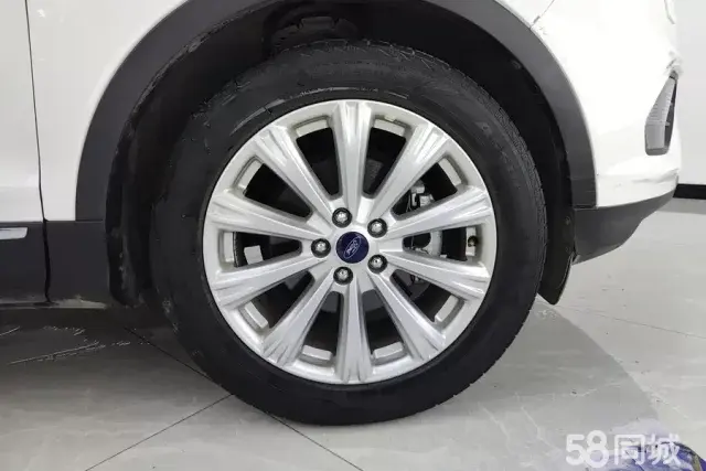 Ford Kuga 2017 car image #7