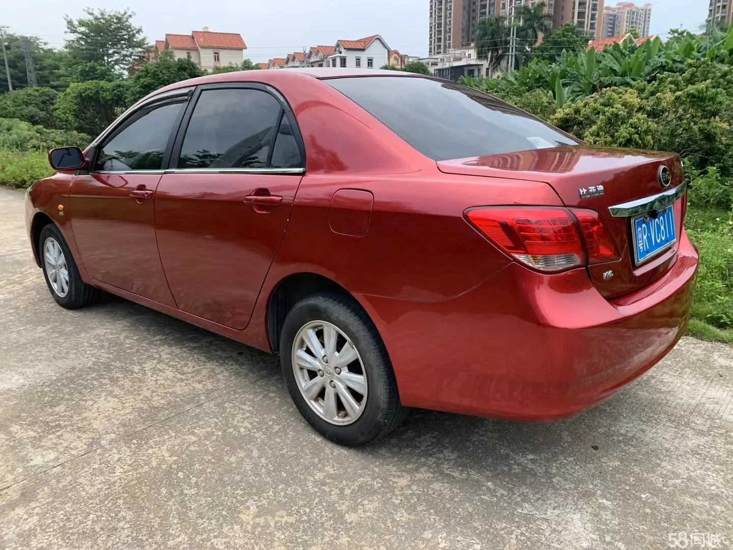 BYD L3 2013 car image #7