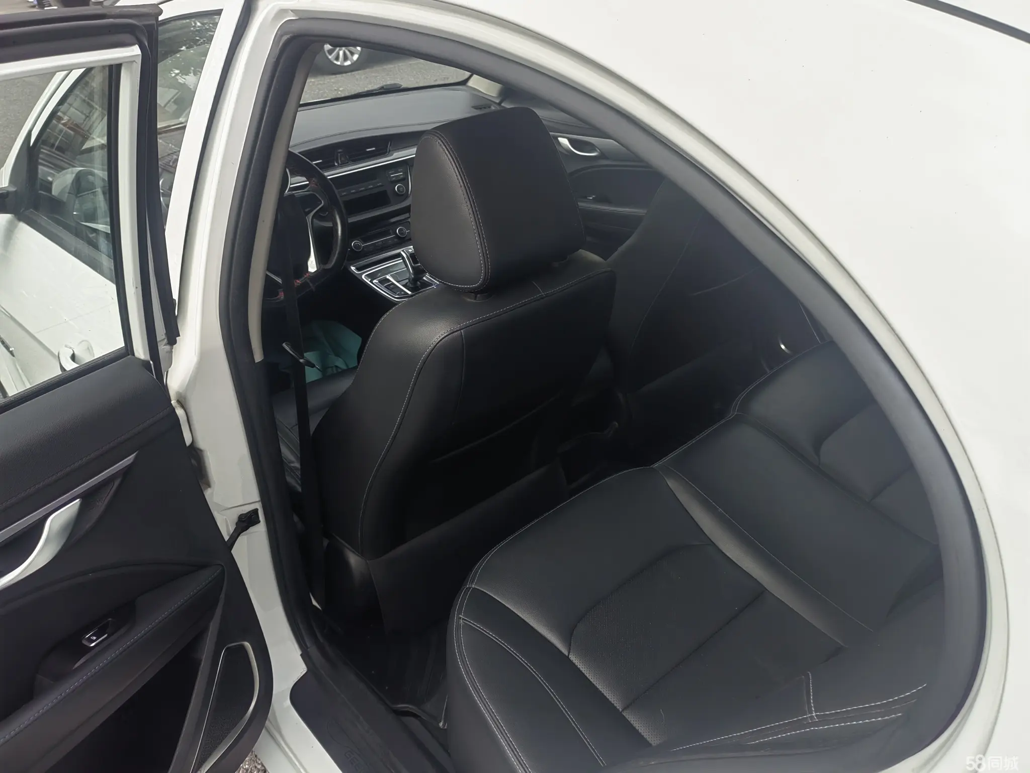 GEELY Emgrand New Energy 2018 car image #7