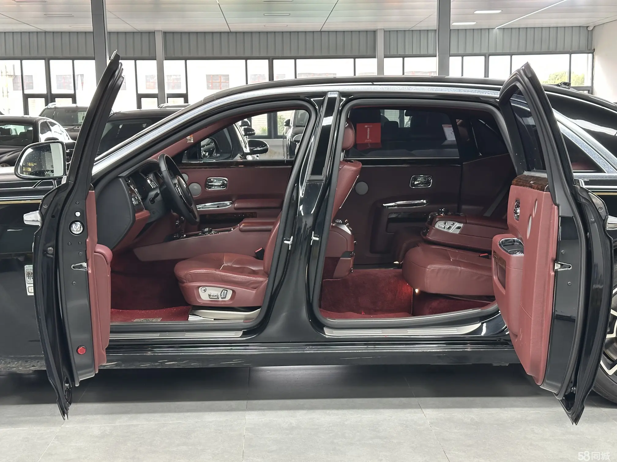 劳斯莱斯 古思特 2014 汽车图片 #7