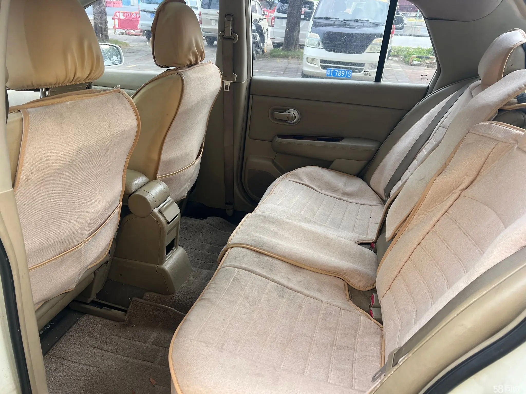 日产 颐达 2005 汽车图片 #7