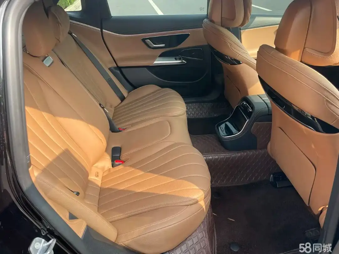 Mercedes-Benz E Class 2024 car image #7