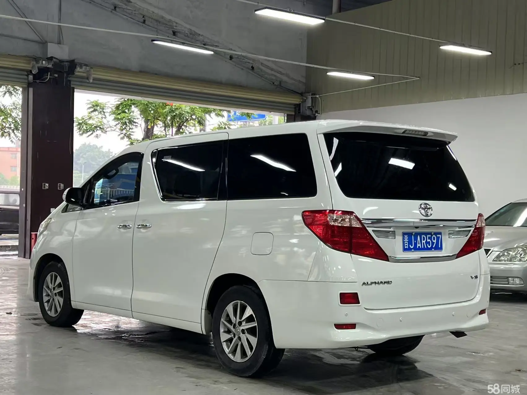 Toyota Alphard 2012 immagine di auto #7
