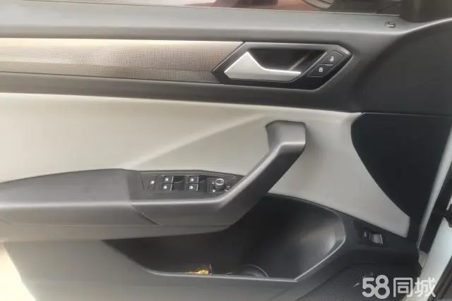 Volkswagen T-Roc 2023 #7 Volkswagen T-Roc 2023 car image #7