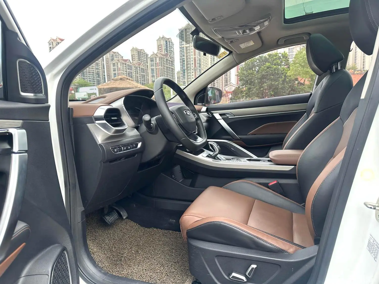 GEELY Coolray 2019 #7 GEELY Coolray 2019 car image #7