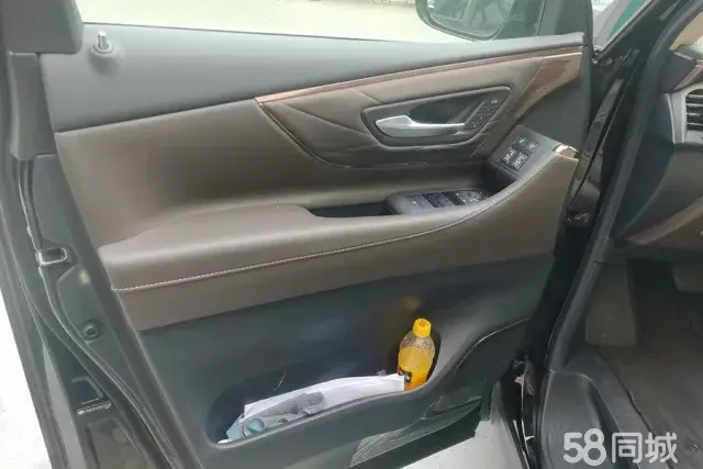 Toyota Alphard 2024 immagine di auto #7