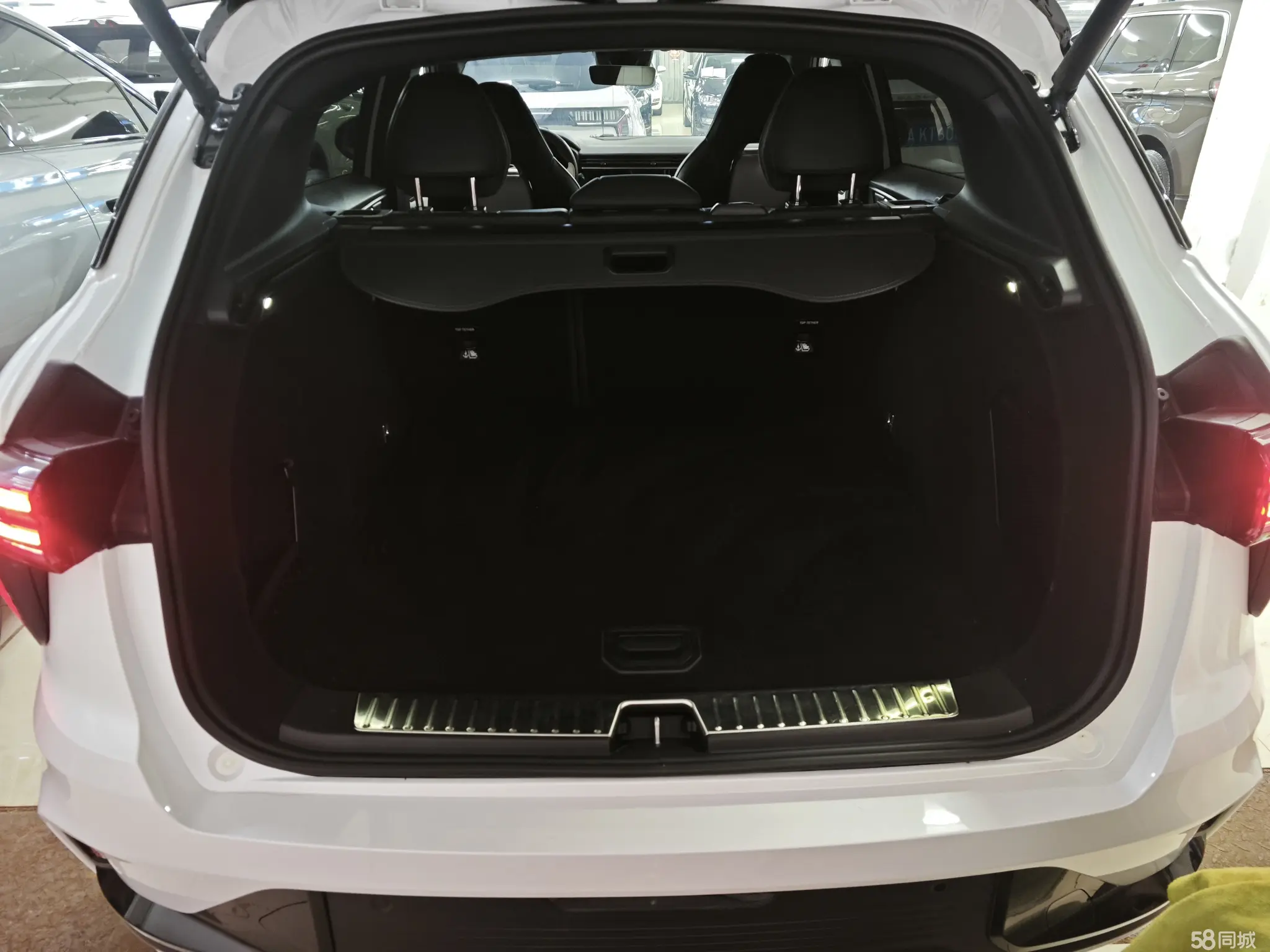 Lynk & Co 01 EM-P 2022 #7 Lynk & Co 01 EM-P 2022 car image #7