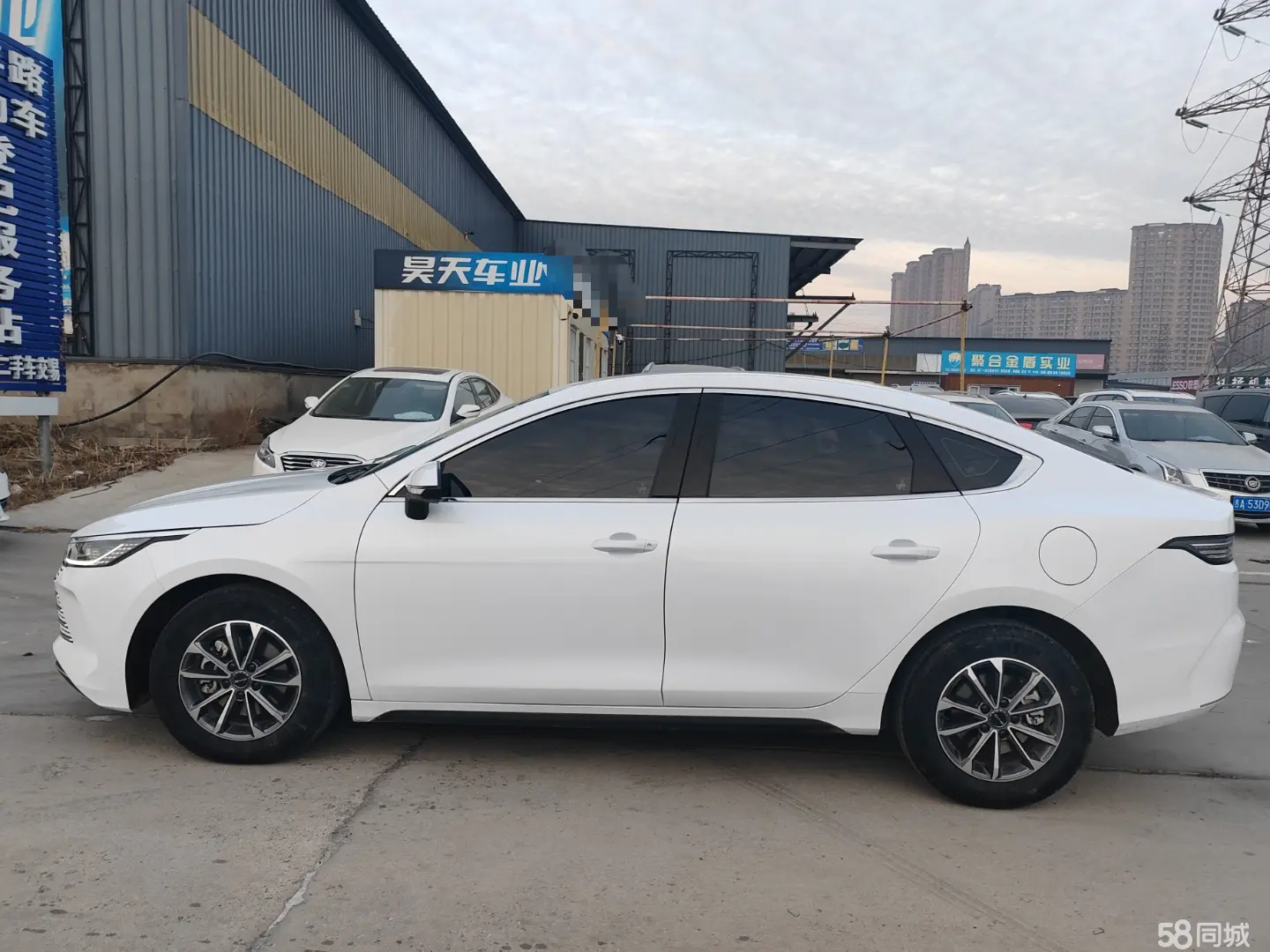 BYD Seal 05 DM-i 2024 car image #7