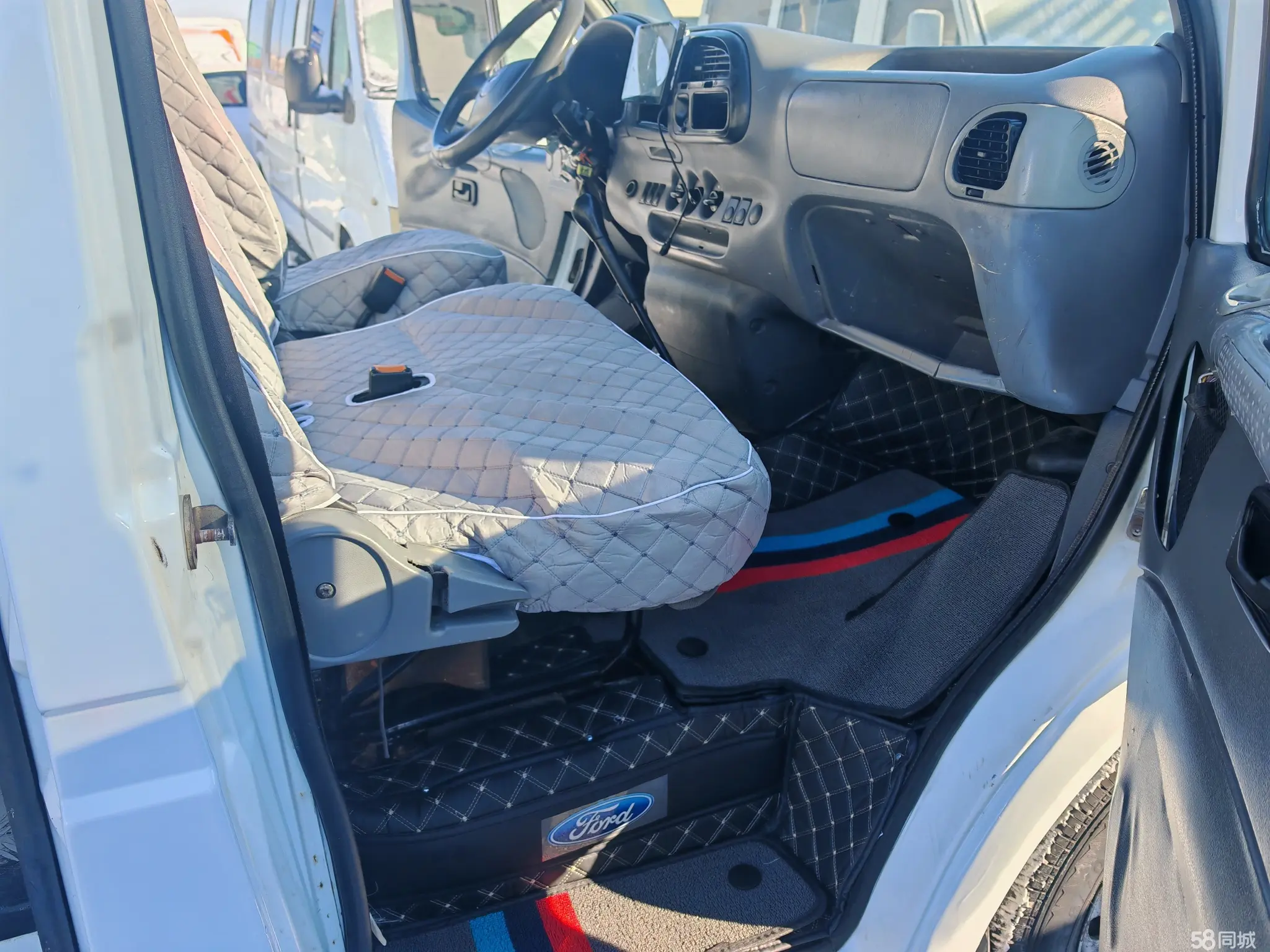 Ford Transit Classic 2010 car image #7