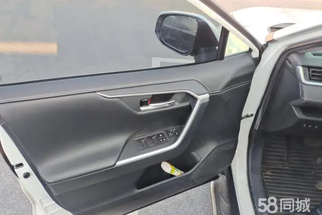 Toyota RAV4 2021 car image #7