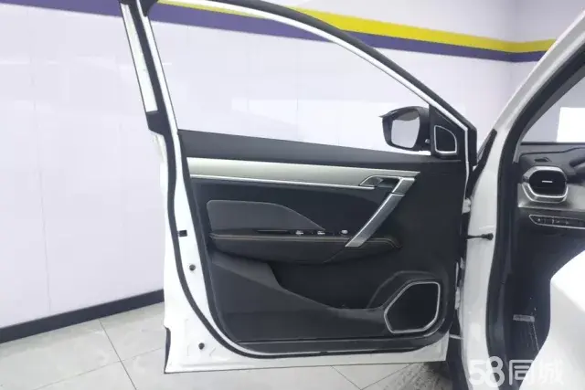 GEELY Coolray 2025 #7 GEELY Coolray 2025 car image #7