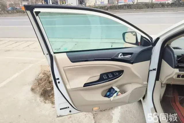 BYD e5 2017 car image #7
