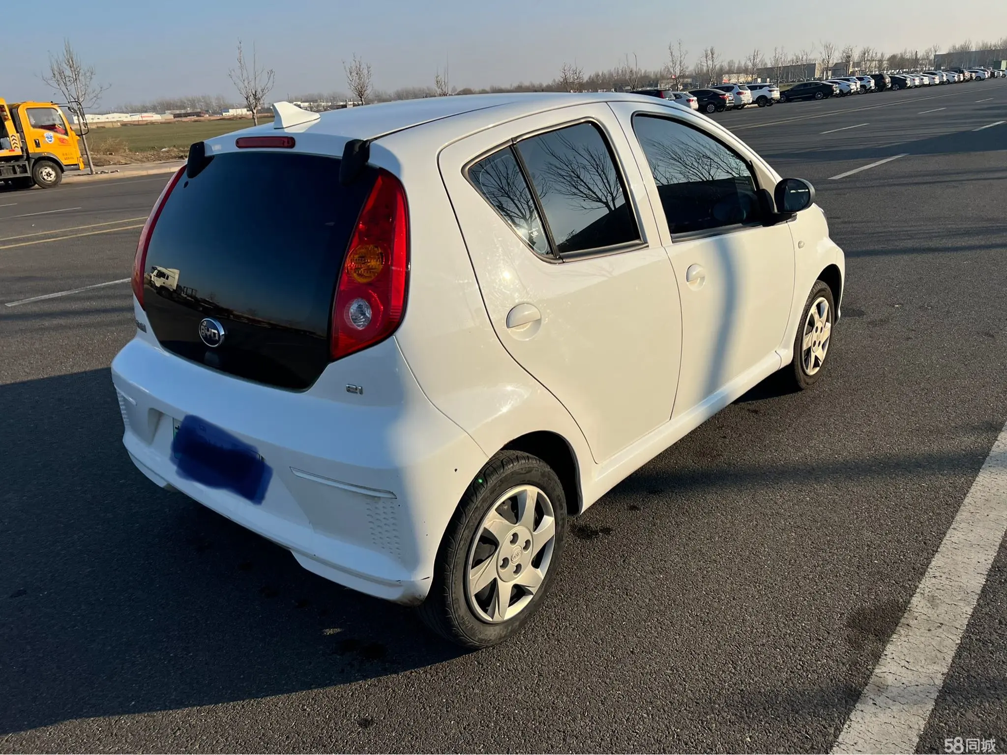 BYD e1 2019 #7 BYD e1 2019 car image #7