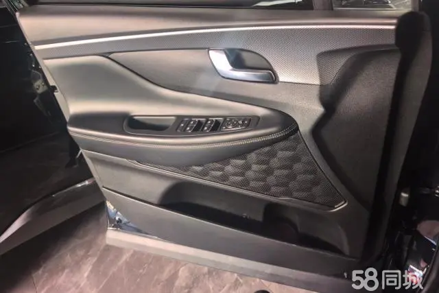 Hyundai Santa Fe 2022 car image #7