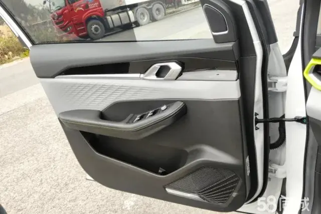 GEELY Coolray 2022 car image #7