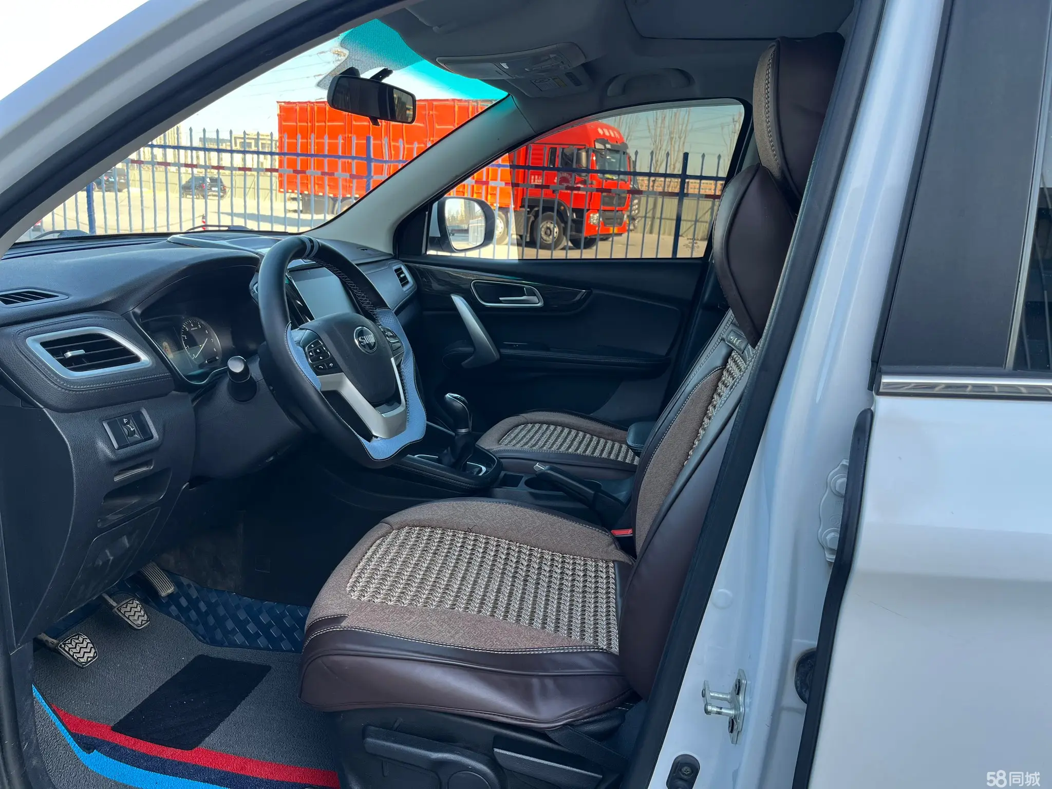 SWM斯威汽车 SWM斯威X7 2018 汽车图片 #7